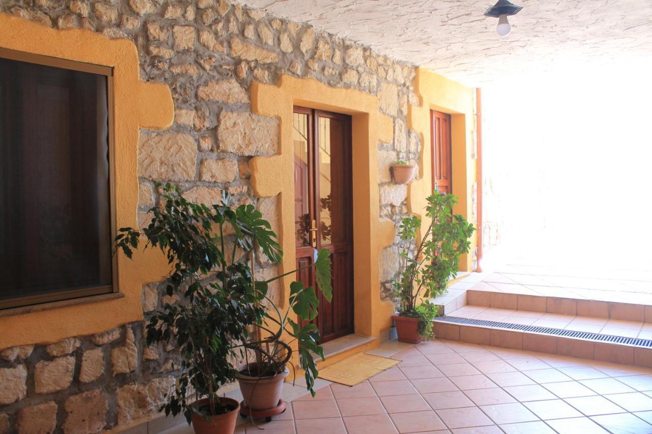 Hotel S'Alzolitta Magomadas Exterior foto
