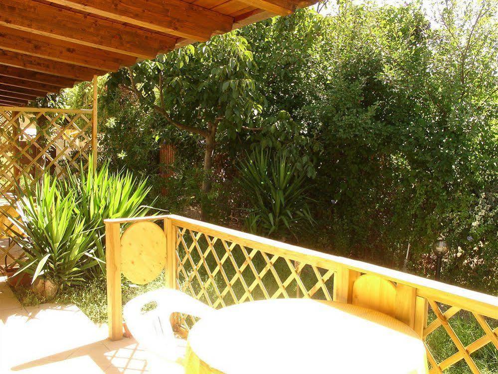 Hotel S'Alzolitta Magomadas Exterior foto
